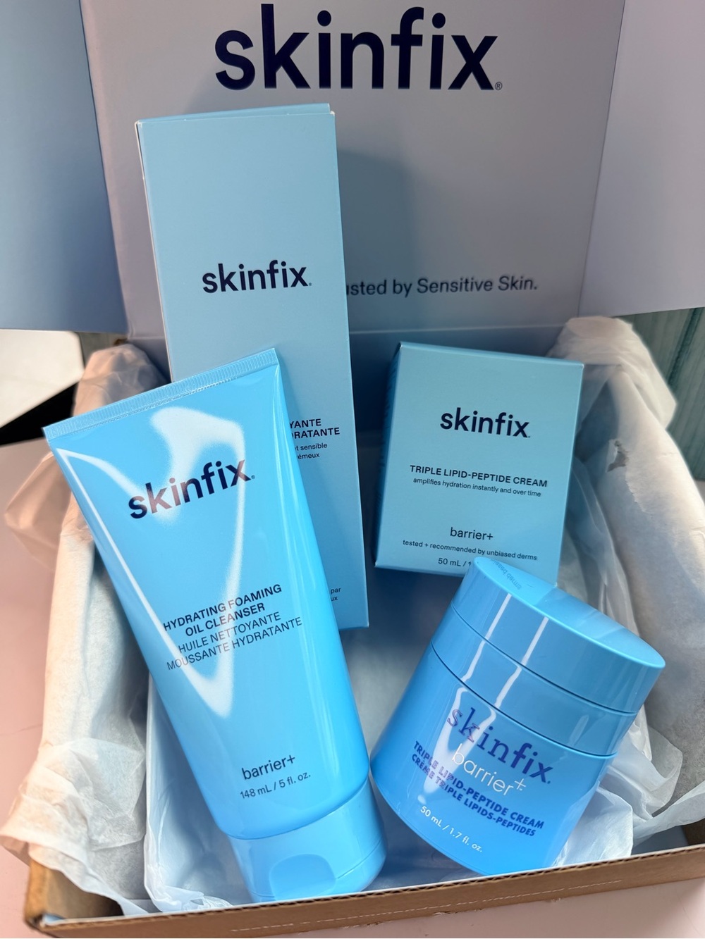 Skin Barrier+ Hydrating Cleanser & Triple Lipid Cream in Light Blue